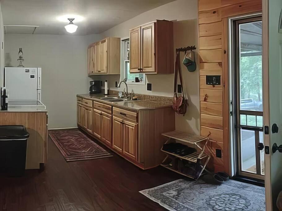 Cameron'S Cottage At The Lake Tallassee Exterior foto