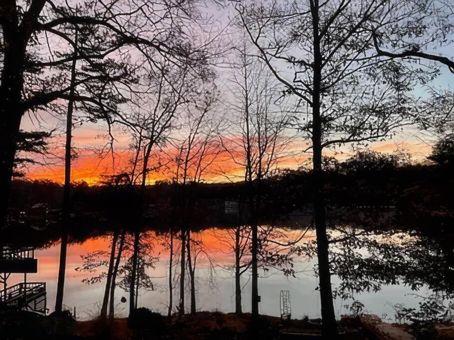 Cameron'S Cottage At The Lake Tallassee Exterior foto
